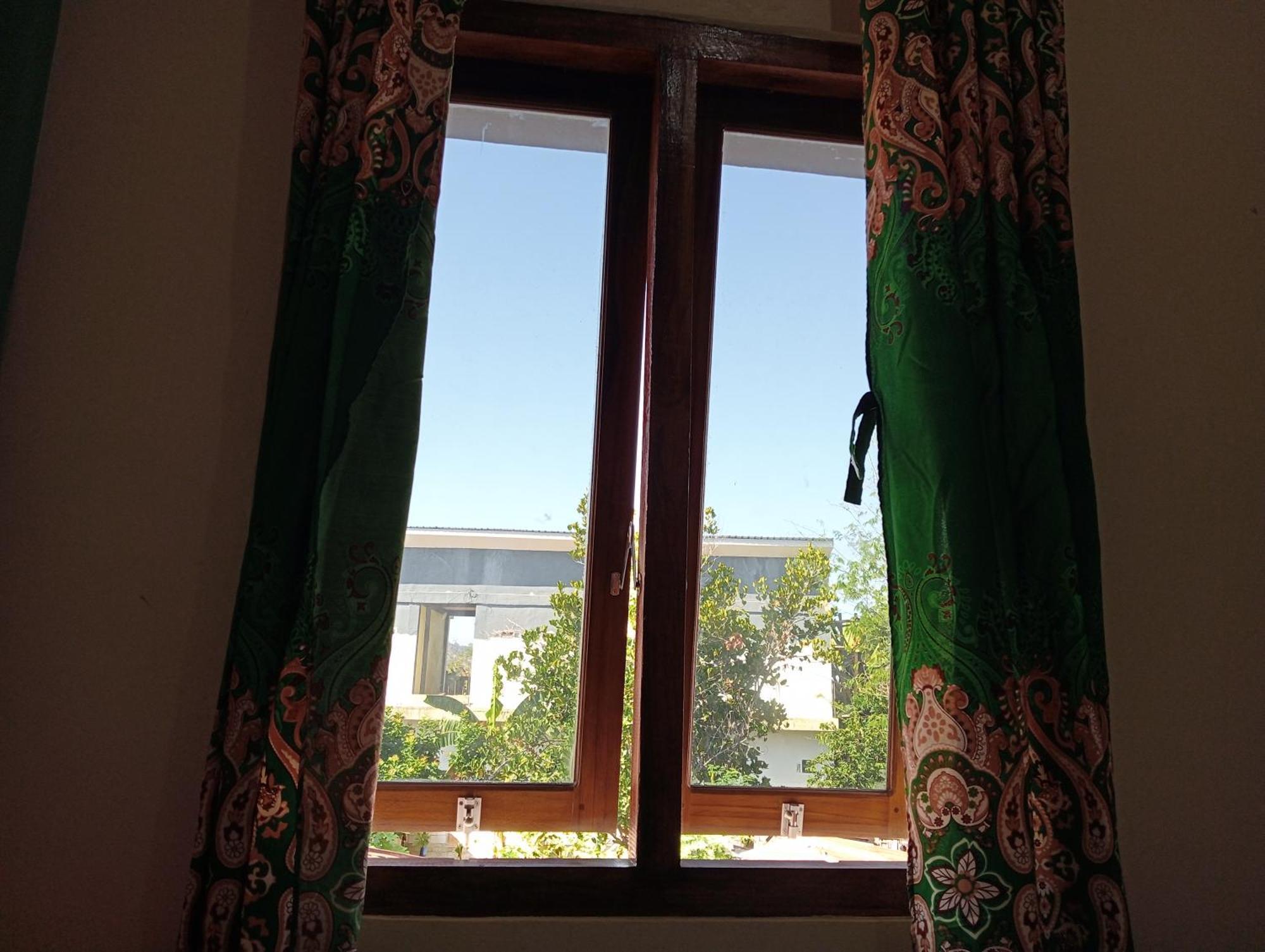 Yusilver Guest House 纳闽巴霍 外观 照片